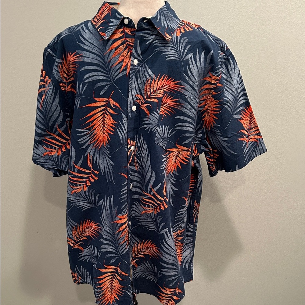 Chaps Seacoast Wash Go Untucked Short Sleeve Shirt
